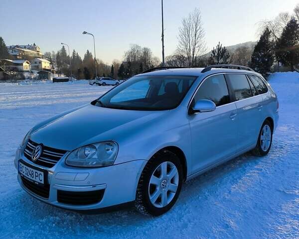 Серый Фольксваген Гольф, объемом двигателя 1.97 л и пробегом 350 тыс. км за 5900 $, фото 1 на Automoto.ua