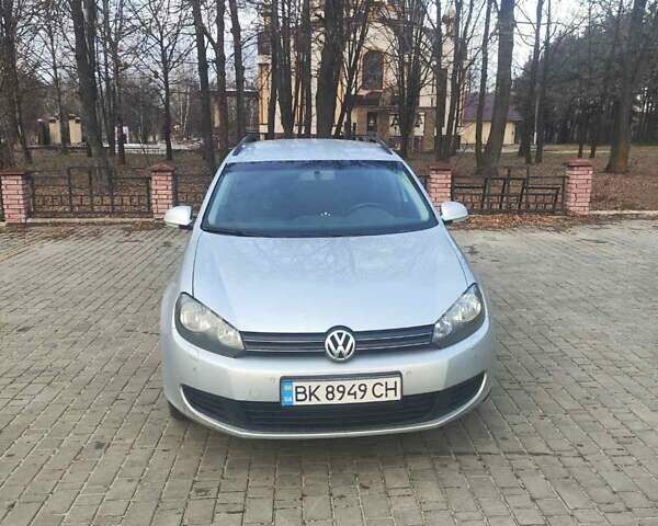 Сірий Фольксваген Гольф, об'ємом двигуна 2 л та пробігом 249 тис. км за 7500 $, фото 1 на Automoto.ua