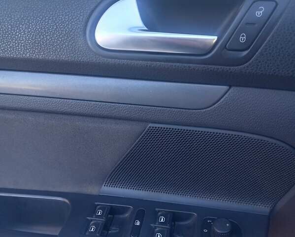 Сірий Фольксваген Гольф, об'ємом двигуна 1.9 л та пробігом 328 тис. км за 6300 $, фото 1 на Automoto.ua