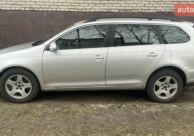 Серый Фольксваген Гольф, объемом двигателя 1.9 л и пробегом 298 тыс. км за 5555 $, фото 1 на Automoto.ua