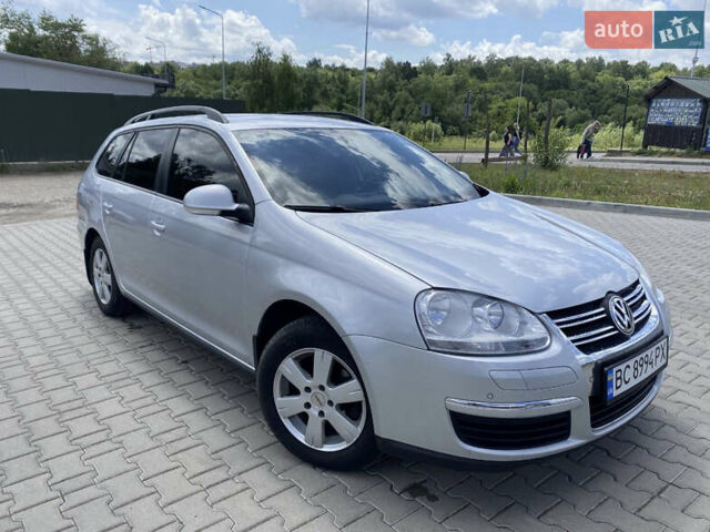 Серый Фольксваген Гольф, объемом двигателя 1.6 л и пробегом 225 тыс. км за 5000 $, фото 1 на Automoto.ua