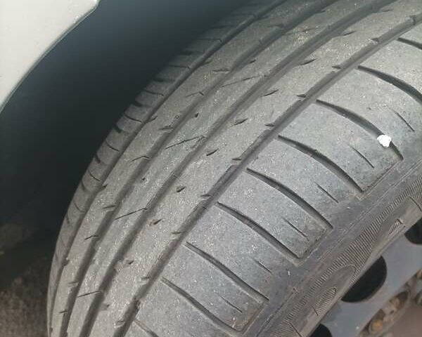 Серый Фольксваген Гольф, объемом двигателя 1.4 л и пробегом 175 тыс. км за 5300 $, фото 1 на Automoto.ua