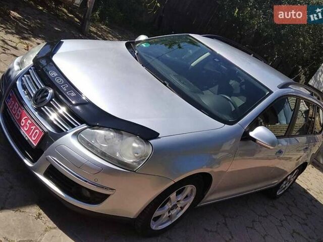 Серый Фольксваген Гольф, объемом двигателя 1.6 л и пробегом 222 тыс. км за 6799 $, фото 1 на Automoto.ua