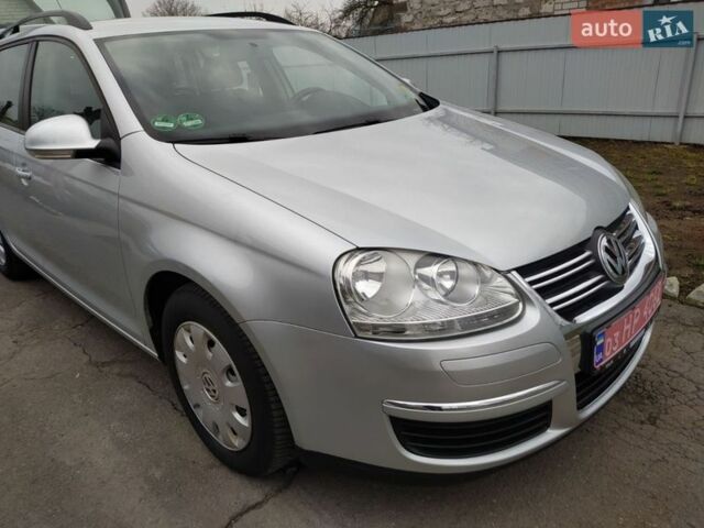 Серый Фольксваген Гольф, объемом двигателя 1.6 л и пробегом 230 тыс. км за 6500 $, фото 1 на Automoto.ua