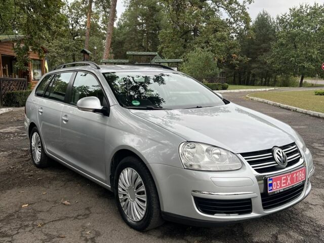 Серый Фольксваген Гольф, объемом двигателя 1.6 л и пробегом 248 тыс. км за 6100 $, фото 1 на Automoto.ua
