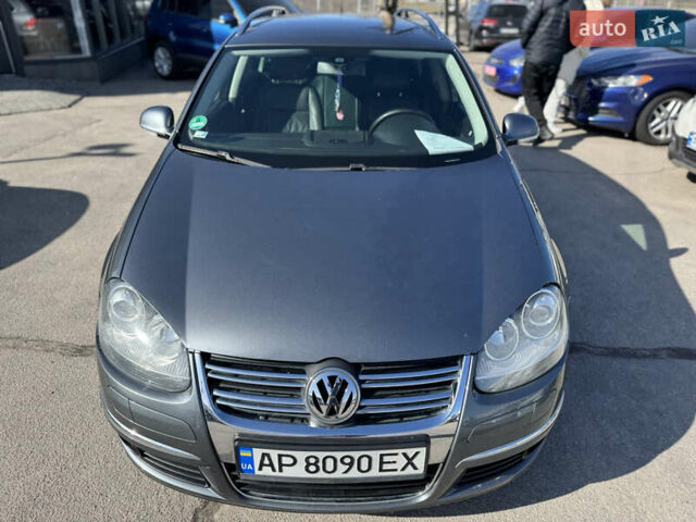 Сірий Фольксваген Гольф, об'ємом двигуна 1.39 л та пробігом 200 тис. км за 6500 $, фото 1 на Automoto.ua