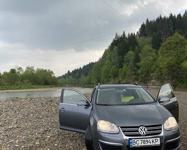 Сірий Фольксваген Гольф, об'ємом двигуна 1.39 л та пробігом 203 тис. км за 6400 $, фото 1 на Automoto.ua