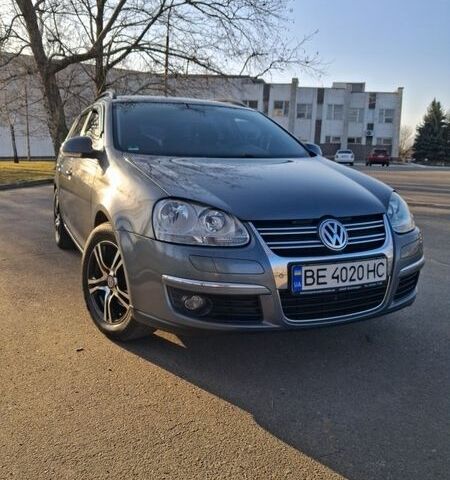 Серый Фольксваген Гольф, объемом двигателя 1.4 л и пробегом 258 тыс. км за 7999 $, фото 1 на Automoto.ua