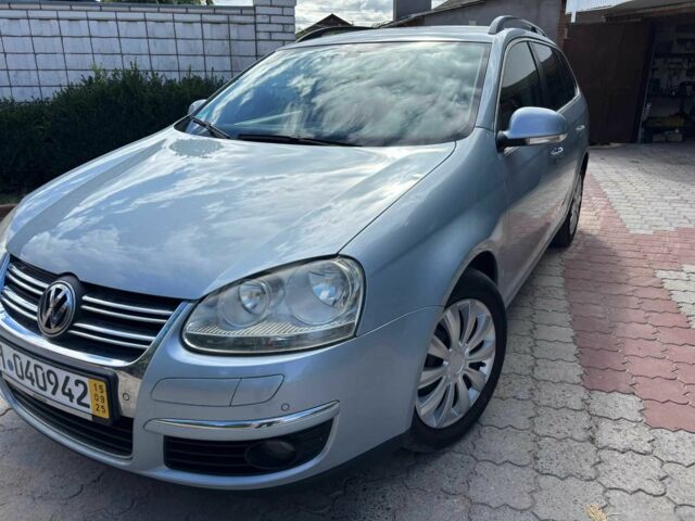 Серый Фольксваген Гольф, объемом двигателя 1.4 л и пробегом 220 тыс. км за 3506 $, фото 1 на Automoto.ua