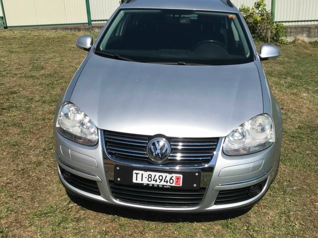 Сірий Фольксваген Гольф, об'ємом двигуна 1.4 л та пробігом 131 тис. км за 8800 $, фото 1 на Automoto.ua