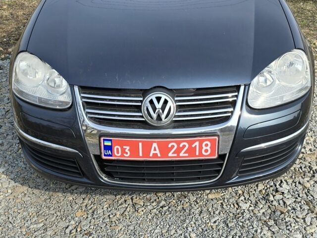 Серый Фольксваген Гольф, объемом двигателя 1 л и пробегом 260 тыс. км за 5700 $, фото 1 на Automoto.ua