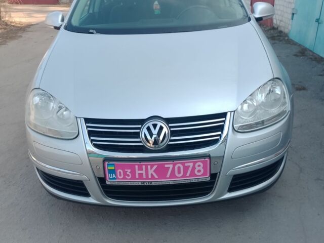 Серый Фольксваген Гольф, объемом двигателя 1.4 л и пробегом 246 тыс. км за 5600 $, фото 1 на Automoto.ua