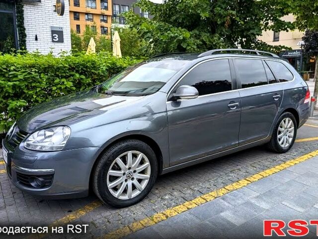 Серый Фольксваген Гольф, объемом двигателя 1.4 л и пробегом 19000 тыс. км за 7700 $, фото 1 на Automoto.ua