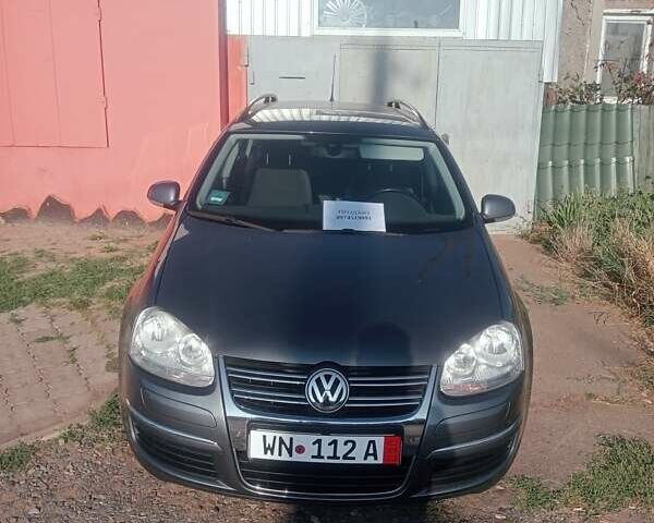 Серый Фольксваген Гольф, объемом двигателя 0 л и пробегом 223 тыс. км за 7800 $, фото 1 на Automoto.ua