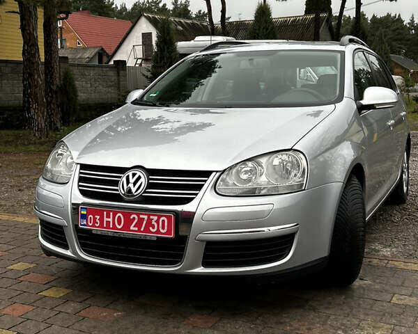 Серый Фольксваген Гольф, объемом двигателя 1.6 л и пробегом 177 тыс. км за 6200 $, фото 1 на Automoto.ua