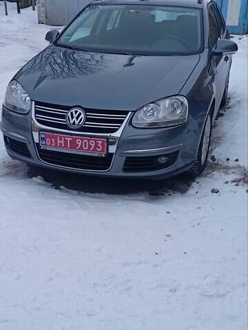 Серый Фольксваген Гольф, объемом двигателя 1.6 л и пробегом 243 тыс. км за 6850 $, фото 1 на Automoto.ua