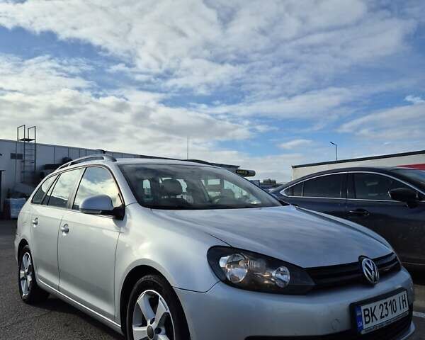 Серый Фольксваген Гольф, объемом двигателя 1.6 л и пробегом 342 тыс. км за 7000 $, фото 1 на Automoto.ua