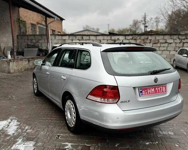 Серый Фольксваген Гольф, объемом двигателя 1.4 л и пробегом 220 тыс. км за 5999 $, фото 1 на Automoto.ua