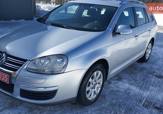 Сірий Фольксваген Гольф, об'ємом двигуна 1.4 л та пробігом 269 тис. км за 5350 $, фото 1 на Automoto.ua