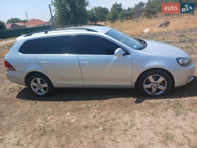 Серый Фольксваген Гольф, объемом двигателя 1.6 л и пробегом 213 тыс. км за 7800 $, фото 1 на Automoto.ua