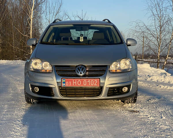 Серый Фольксваген Гольф, объемом двигателя 1.6 л и пробегом 158 тыс. км за 5950 $, фото 1 на Automoto.ua