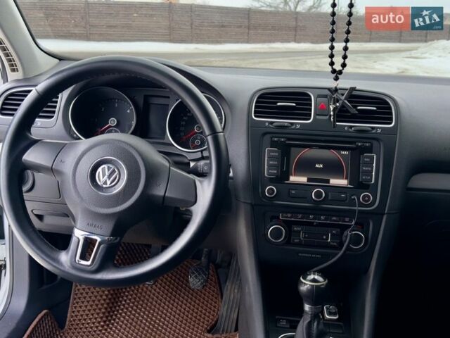 Серый Фольксваген Гольф, объемом двигателя 1.6 л и пробегом 256 тыс. км за 5300 $, фото 1 на Automoto.ua