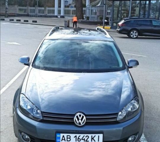 Серый Фольксваген Гольф, объемом двигателя 1.6 л и пробегом 240 тыс. км за 7800 $, фото 1 на Automoto.ua