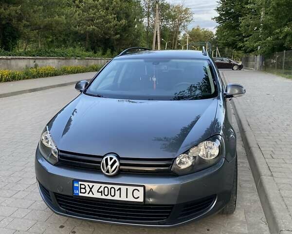 Фольксваген Гольф 2010 в Хмельницком на Automoto.ua Серый Фольксваген Гольф, объемом двигателя 1.6 л и пробегом 263 тыс. км за 7200 $, фото 1 на Automoto.ua