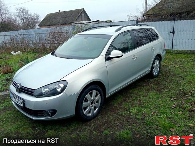 Серый Фольксваген Гольф, объемом двигателя 1.6 л и пробегом 300 тыс. км за 6800 $, фото 1 на Automoto.ua