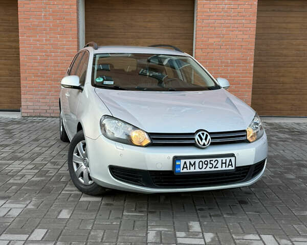 Сірий Фольксваген Гольф, об'ємом двигуна 1.39 л та пробігом 191 тис. км за 6600 $, фото 1 на Automoto.ua