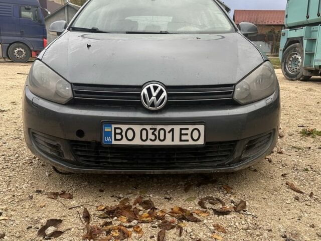 Серый Фольксваген Гольф, объемом двигателя 1.6 л и пробегом 240 тыс. км за 4400 $, фото 1 на Automoto.ua