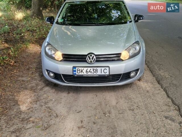 Серый Фольксваген Гольф, объемом двигателя 1.6 л и пробегом 350 тыс. км за 6400 $, фото 1 на Automoto.ua