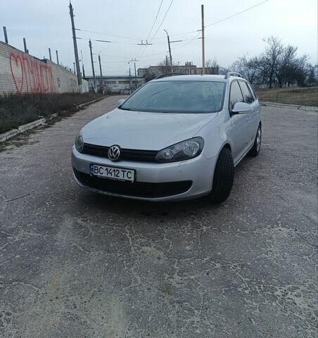 Серый Фольксваген Гольф, объемом двигателя 1.2 л и пробегом 320 тыс. км за 5500 $, фото 1 на Automoto.ua