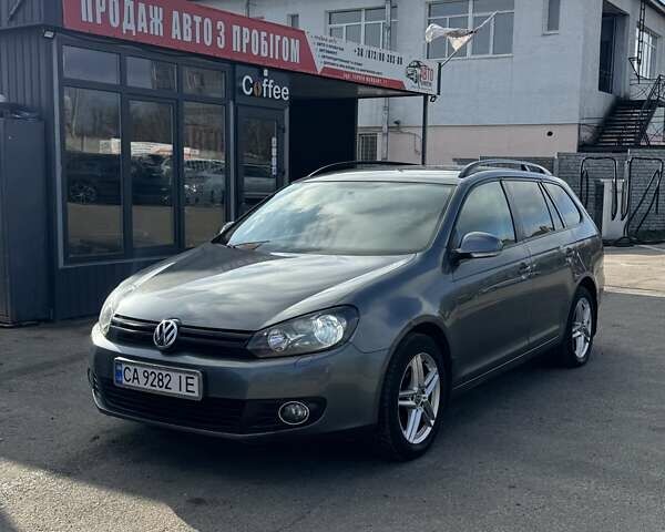 Серый Фольксваген Гольф, объемом двигателя 1.6 л и пробегом 276 тыс. км за 7600 $, фото 1 на Automoto.ua