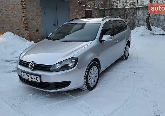 Серый Фольксваген Гольф, объемом двигателя 1.6 л и пробегом 250 тыс. км за 7200 $, фото 1 на Automoto.ua
