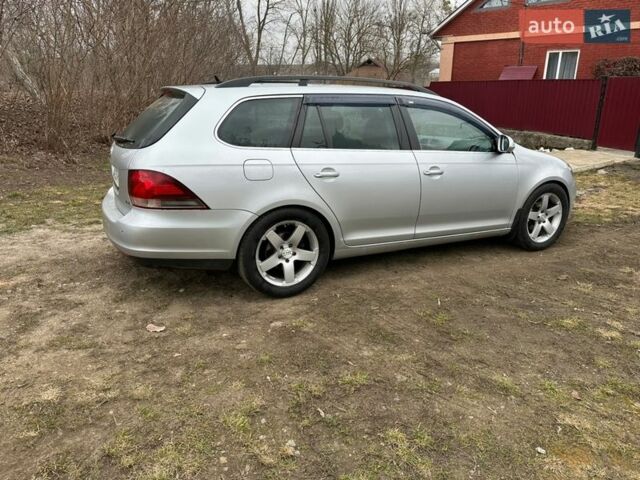 Сірий Фольксваген Гольф, об'ємом двигуна 1.6 л та пробігом 300 тис. км за 7000 $, фото 1 на Automoto.ua