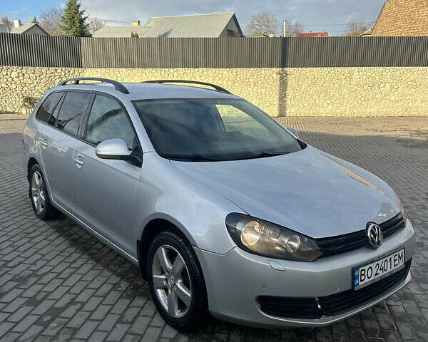 Серый Фольксваген Гольф, объемом двигателя 1.6 л и пробегом 318 тыс. км за 7599 $, фото 1 на Automoto.ua