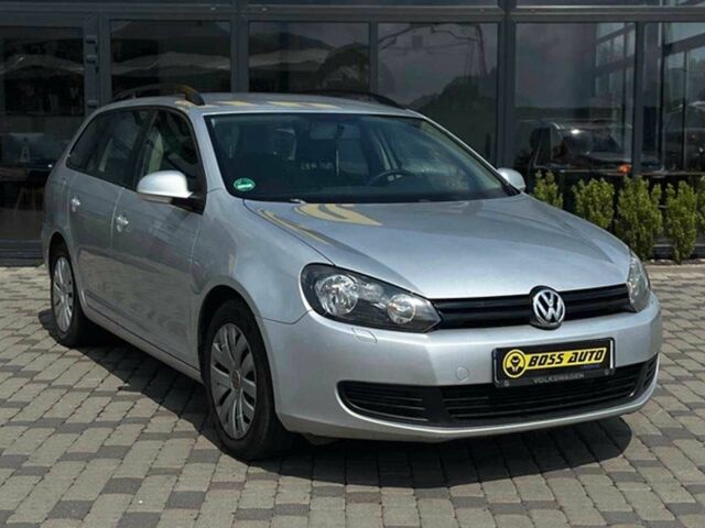 Серый Фольксваген Гольф, объемом двигателя 1.6 л и пробегом 333 тыс. км за 7500 $, фото 1 на Automoto.ua