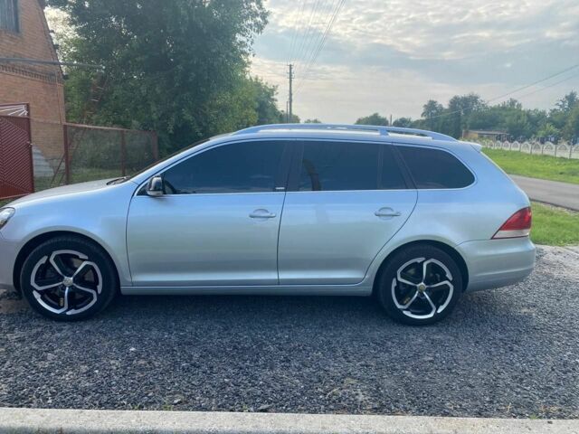 Серый Фольксваген Гольф, объемом двигателя 2 л и пробегом 246 тыс. км за 9500 $, фото 1 на Automoto.ua