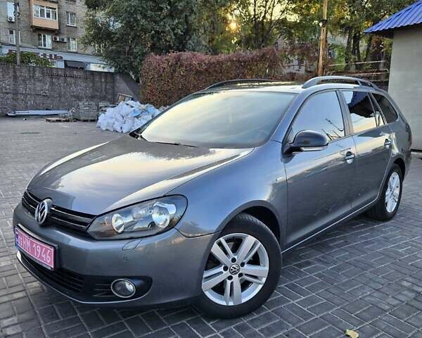 Сірий Фольксваген Гольф, об'ємом двигуна 1.39 л та пробігом 208 тис. км за 7999 $, фото 1 на Automoto.ua