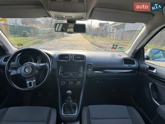 Серый Фольксваген Гольф, объемом двигателя 1.6 л и пробегом 268 тыс. км за 6200 $, фото 1 на Automoto.ua