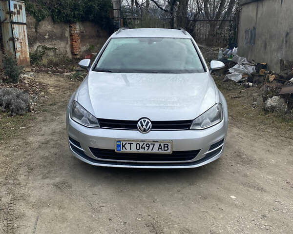 Серый Фольксваген Гольф, объемом двигателя 1.6 л и пробегом 250 тыс. км за 9600 $, фото 1 на Automoto.ua
