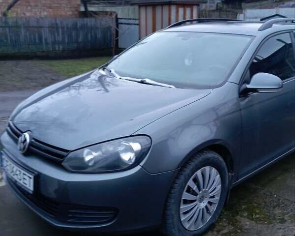 Серый Фольксваген Гольф, объемом двигателя 1.6 л и пробегом 250 тыс. км за 8500 $, фото 1 на Automoto.ua