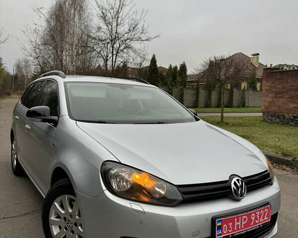 Серый Фольксваген Гольф, объемом двигателя 1.6 л и пробегом 221 тыс. км за 9450 $, фото 1 на Automoto.ua