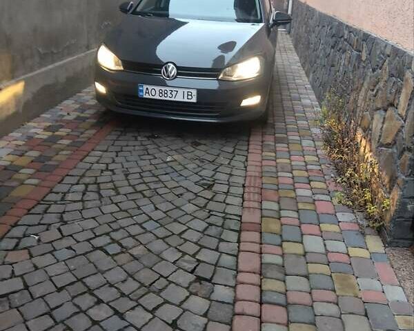 Серый Фольксваген Гольф, объемом двигателя 1.6 л и пробегом 220 тыс. км за 9000 $, фото 1 на Automoto.ua