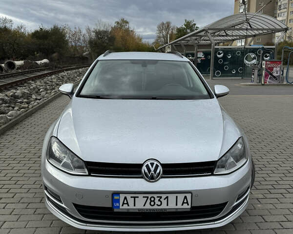 Фольксваген Гольф 2014 в Ивано-Франковске на Automoto.ua Серый Фольксваген Гольф, объемом двигателя 1.6 л и пробегом 250 тыс. км за 11000 $, фото 1 на Automoto.ua