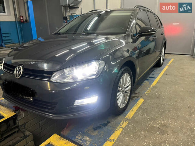 Сірий Фольксваген Гольф, об'ємом двигуна 1.6 л та пробігом 176 тис. км за 10700 $, фото 1 на Automoto.ua