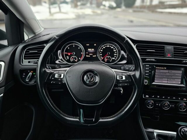 Серый Фольксваген Гольф, объемом двигателя 1.6 л и пробегом 291 тыс. км за 6415 $, фото 1 на Automoto.ua