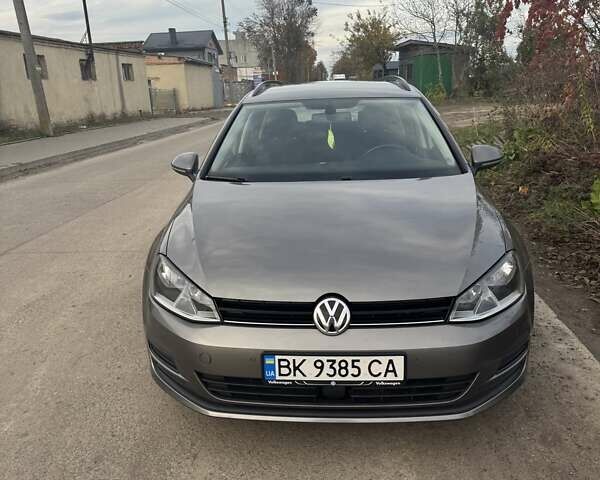 Серый Фольксваген Гольф, объемом двигателя 1.6 л и пробегом 230 тыс. км за 9500 $, фото 1 на Automoto.ua