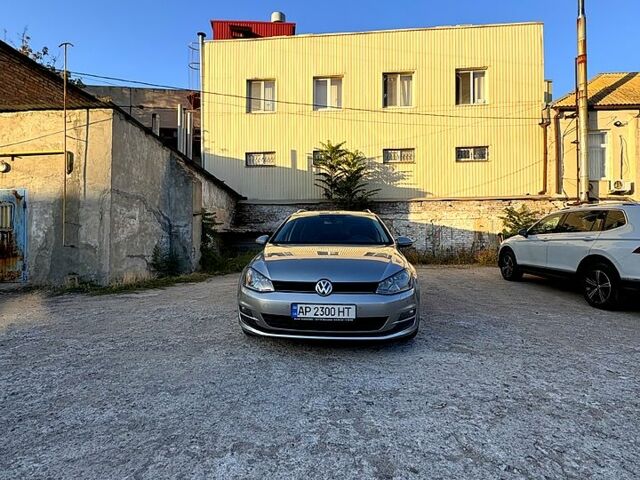 Серый Фольксваген Гольф, объемом двигателя 2 л и пробегом 300 тыс. км за 11000 $, фото 1 на Automoto.ua